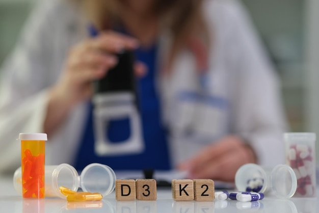 Jak odróżnić liczby naturalne całkowite wymierne i niewymierne?