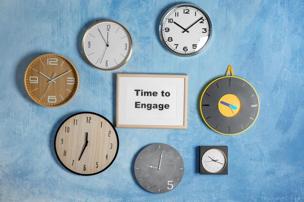 Jak rozumieć przyimki miejsca czasu sposobu w codziennych sytuacjach?