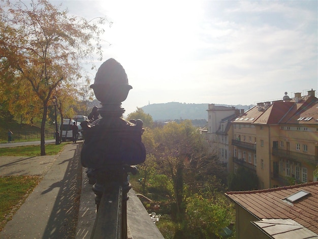 Miasto i orientacja w przestrzeni w języku niemieckim na co zwrócić uwagę?