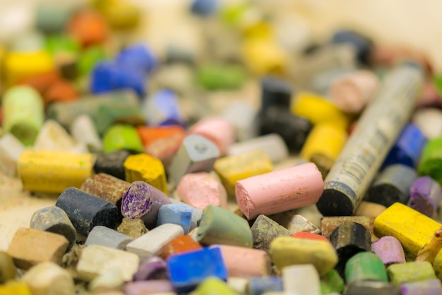 Polimery tworzywa sztuczne i naturalne w codziennym życiu