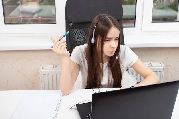 Czy szkoły specjalne przejdą na zdalne nauczanie?