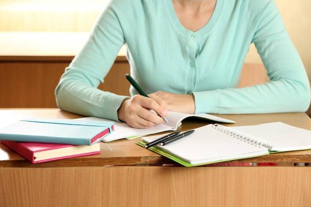 Jak napisać referencje dla nauczyciela, które zrobią dobre wrażenie?